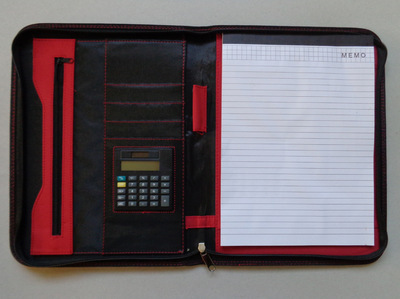廠家定制仿皮高檔經(jīng)理夾 計算器多功能筆記本的商務之選